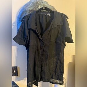 LINQ Cold-Shoulder Top